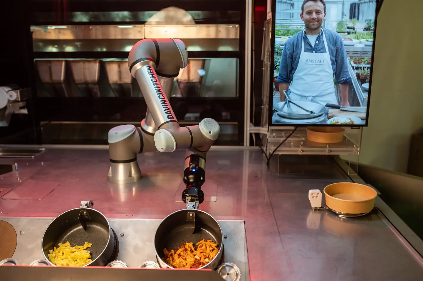 Davinci Kitchen Robotic Cooking